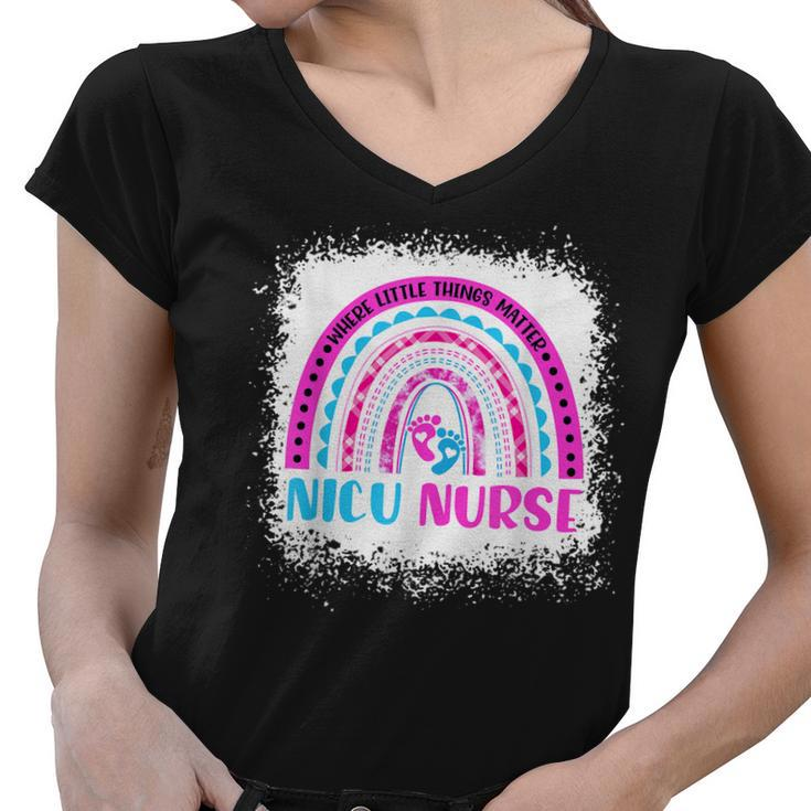 Nicu Nurse Neonatal Nurse Labor And Delivery Leopard Rainbow  V2 Women V-Neck T-Shirt