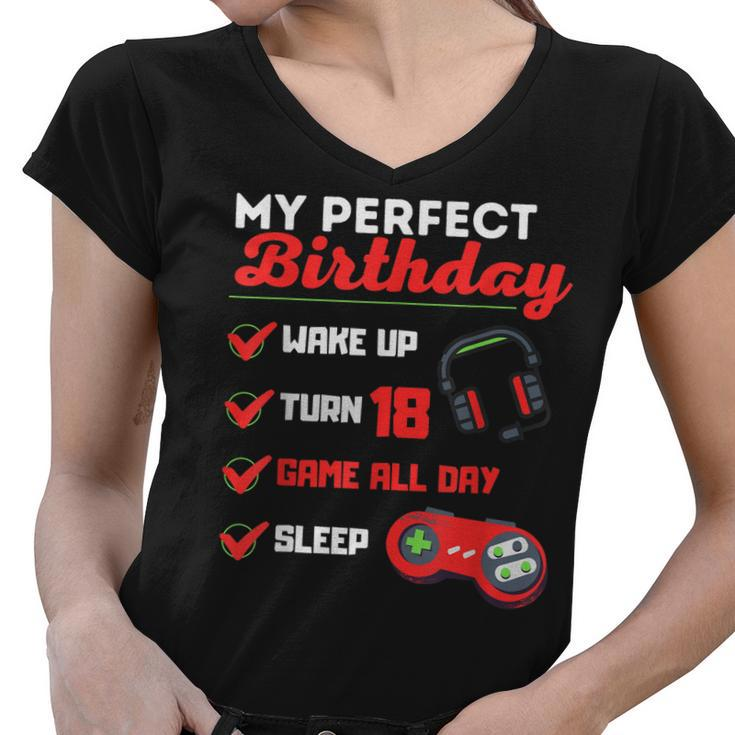 Perfekter 18Th Birthday Gamer Boy Gamer  Women V-Neck T-Shirt