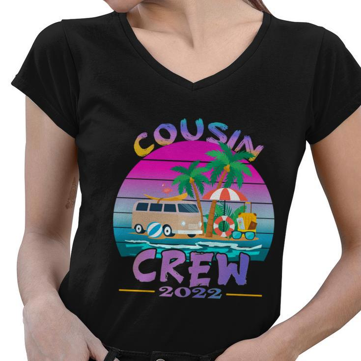 Sunset Cousin Crew Vacation 2022 Beach Cruise Family Reunion Cute Gift Women V-Neck T-Shirt