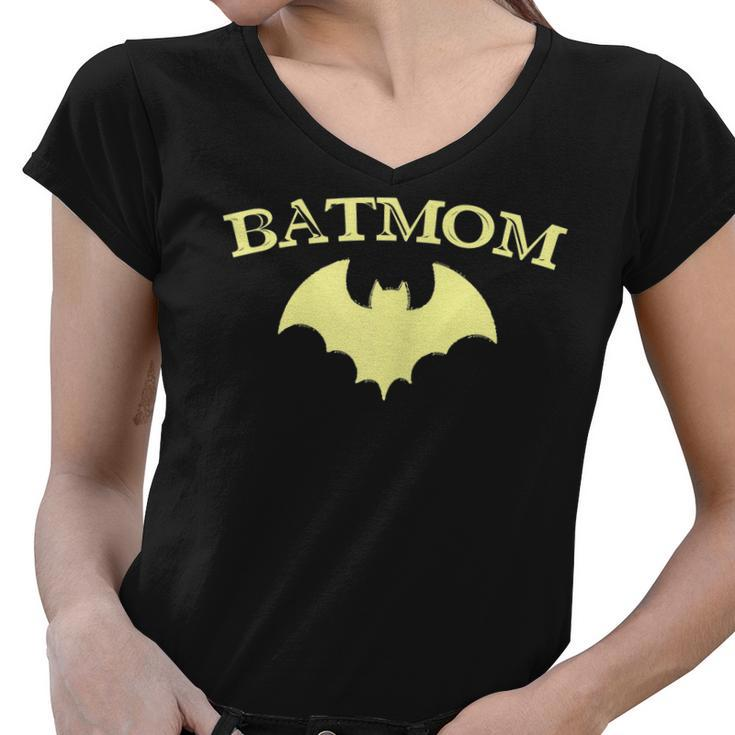 Womens Batmom Super Hero Proud Mom Halloween Costume Gift Women V-Neck T-Shirt