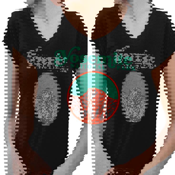 Womens Vintage 80S Badge Yosemite National Park Half Dome Graphic  Women V-Neck T-Shirt