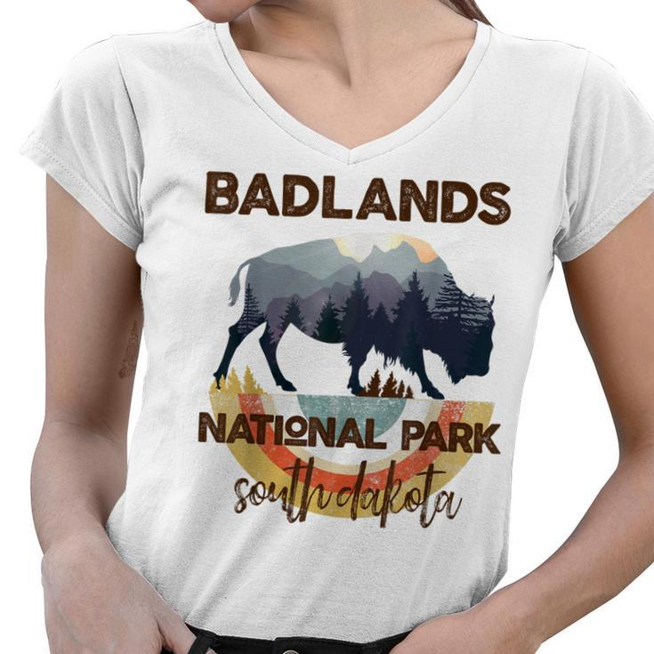 Badlands National Park Vintage South Dakota Yellowstone Gift  Women V-Neck T-Shirt