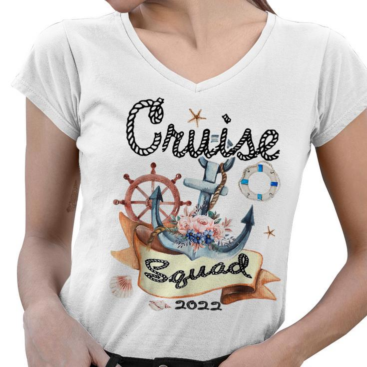 Cruise Squad 2022 Funny Family Matching Cruise Vacation  Women V-Neck T-Shirt