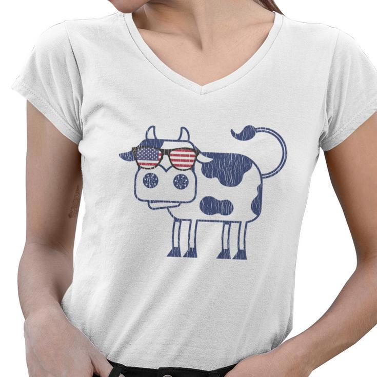 Retro Cow Merica Patriotic Us Flag 4Th Of July Farm Rancher Gift Women V-Neck T-Shirt