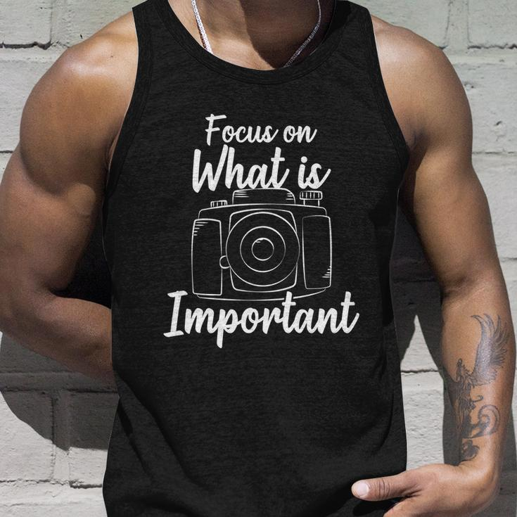 Photograph Camera Focus Photography Lense Photo Photographer Gift Unisex Tank Top Gifts for Him
