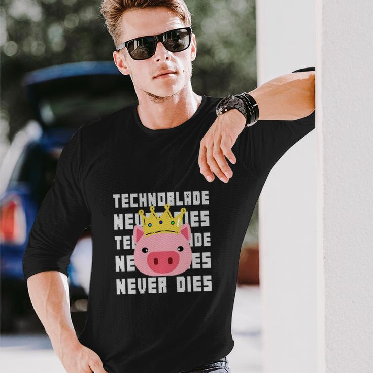 Technoblade Never Dies V5 Long Sleeve T-Shirt Gifts for Him