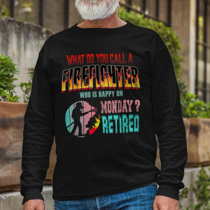 Firefighter Vintage Happy Retired Firefighter Retirement V2 Long Sleeve T-Shirt Gifts for Old Men