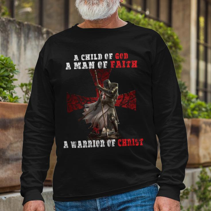 Knights Templar Shirt A Child Of God A Man Of Faith A Warrior Of Christ Long Sleeve T-Shirt Gifts for Old Men