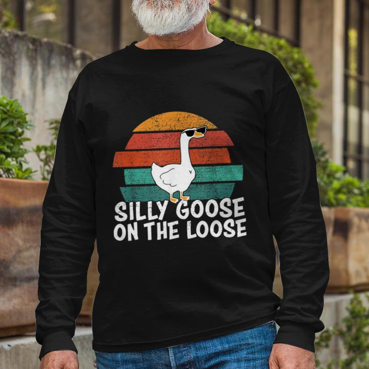 Silly Goose On The Loose Vintage Retro Sunset Tshirt Long Sleeve T-Shirt Gifts for Old Men