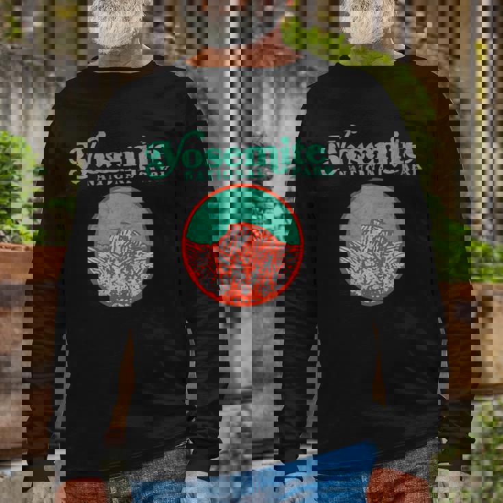 Vintage 80S Badge Yosemite National Park Half Dome Graphic Long Sleeve T-Shirt Gifts for Old Men