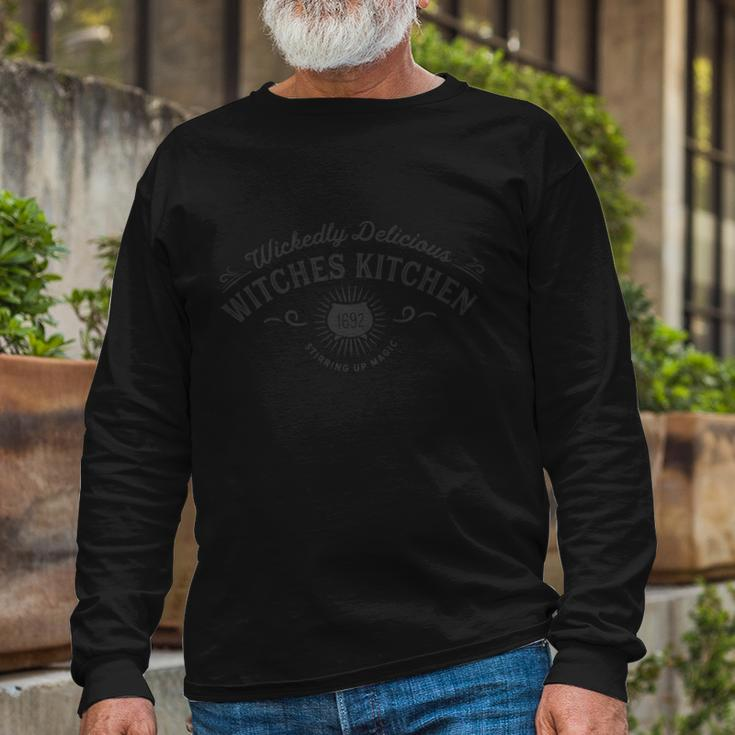 Wickedly Delicious Witches Kitchen Halloween Quote Long Sleeve T-Shirt Gifts for Old Men