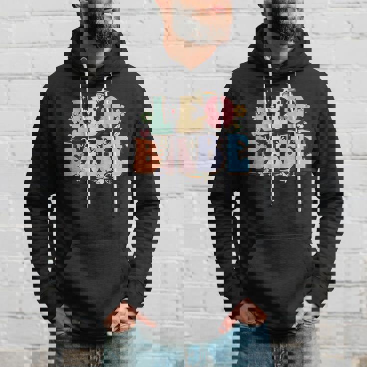 Retro Groovy Leo Babe July & August Birthday Leo Zodiac Sign Hoodie Gifts for Him