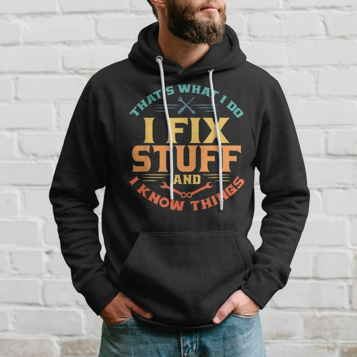 Retro Thats What I Do I Fix Stuff And I Know Things Dad V2 Hoodie Gifts for Him
