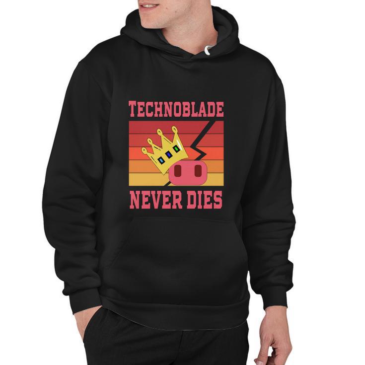 Technoblade Never Dies V4 Hoodie