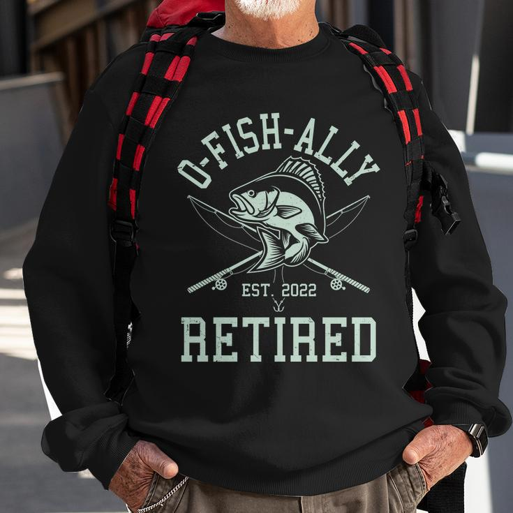 Funny Fishing Ofishally Retired Est 2022 Tshirt Sweatshirt Gifts for Old Men