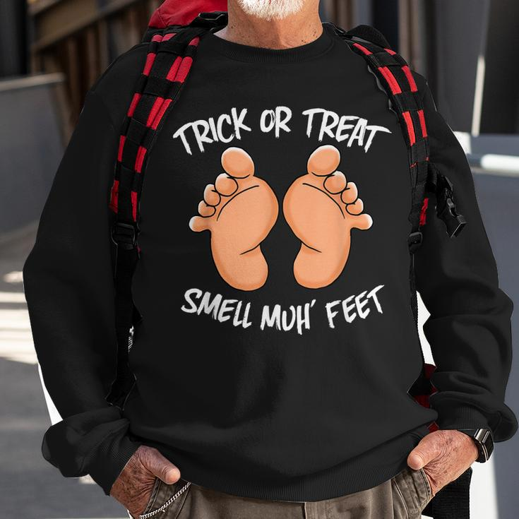 Funny Trick Or Treat Smell My Feet Halloween Gag Sweatshirt Gifts for Old Men