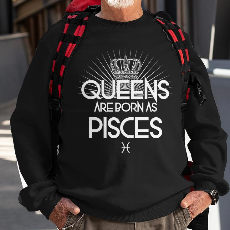 Queens Are Born As Pisces T-Shirt Graphic Design Printed Casual Daily Basic Sweatshirt Gifts for Old Men