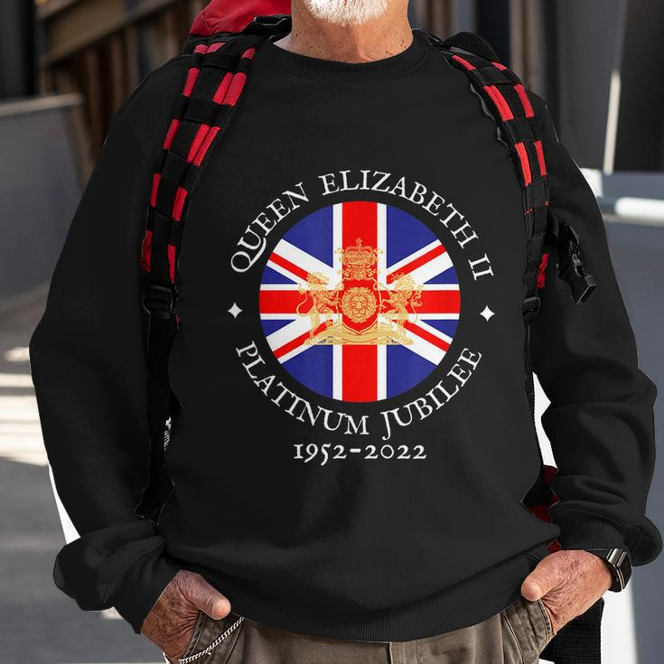 Queens Platinum Jubilee Royal Crest Uk Gb Union Jack Flag Sweatshirt Gifts for Old Men
