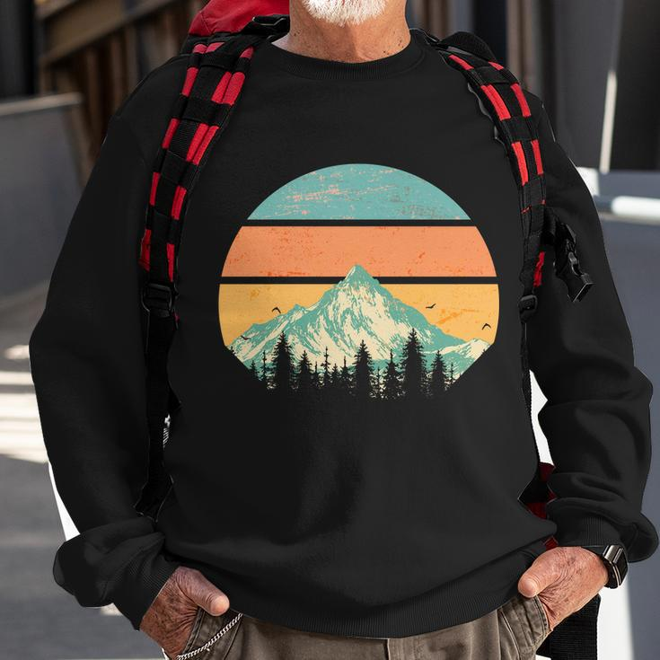 Retro Mountain Wilderness Vintage Tshirt Sweatshirt Gifts for Old Men