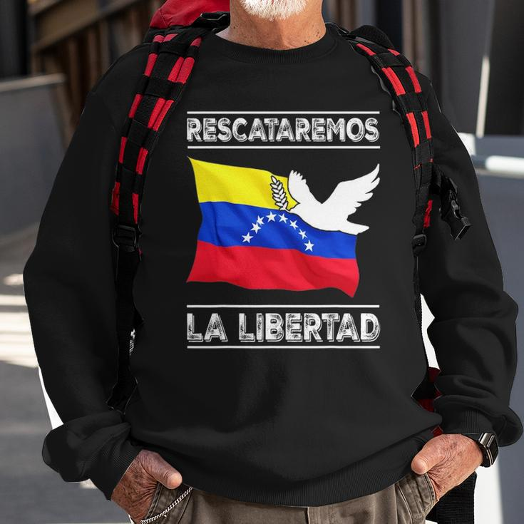 Venezuela Freedom Democracy Guaido La Libertad Sweatshirt Gifts for Old Men