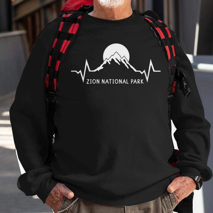 Womens Zion National Park Vintage Zion National Park Sweatshirt Gifts for Old Men
