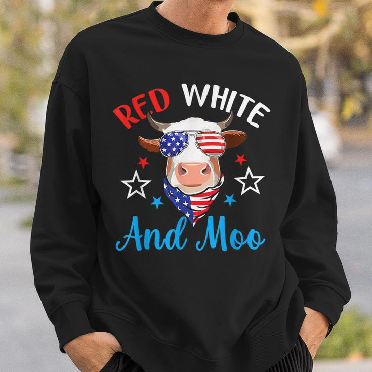 Red White And Moo 4Th Of July Cow Usa Flag Farmer Patriotic V2 Sweatshirt Gifts for Him