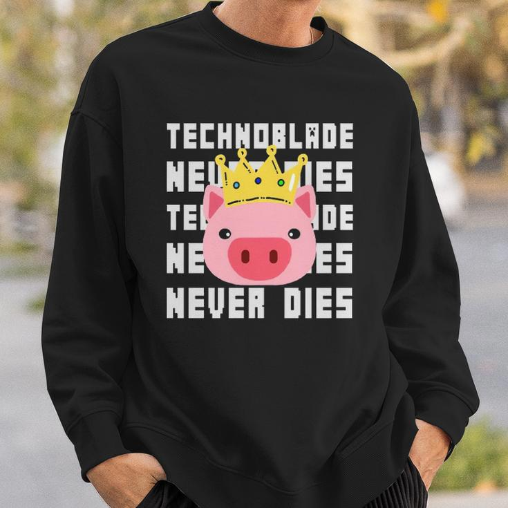Technoblade Never Dies Technoblade Dream Smp Gift Sweatshirt Gifts for Him