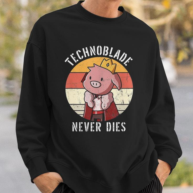 Technoblade Pig Rip Technoblade Agro Technoblade Never Dies Gift Sweatshirt Gifts for Him