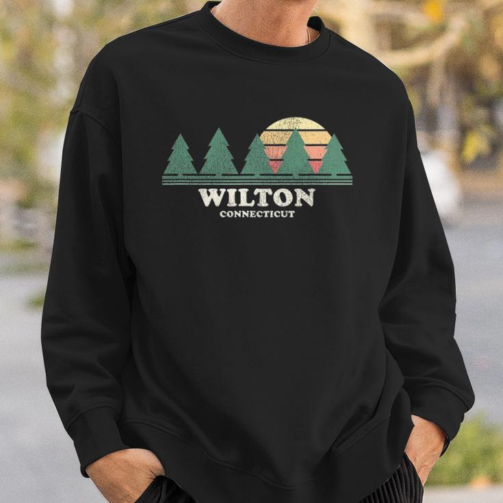 Wilton Ct Vintage Throwback Tee Retro 70S Design Sweatshirt Gifts for Him