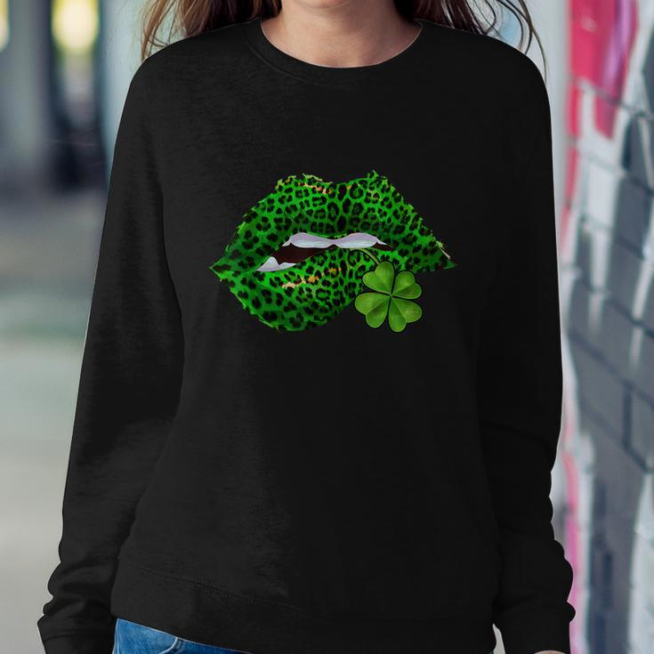 Green Lips Sexy Irish Leopard Shamrock St Patricks Day Graphic Design Printed Casual Daily Basic Sweatshirt Gifts for Her