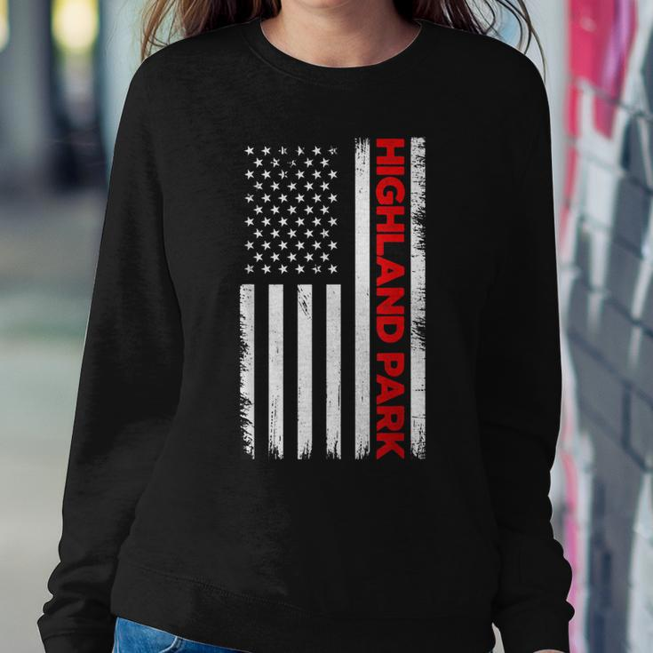 Highland Park Illinois United State Flag Vintage Style V2 Sweatshirt Gifts for Her