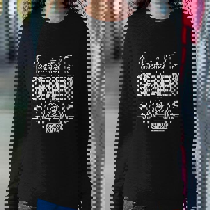Promoted To Granny Est 2022 Soon To Be Granny Funny Gift Graphic Design Printed Casual Daily Basic Sweatshirt Gifts for Her