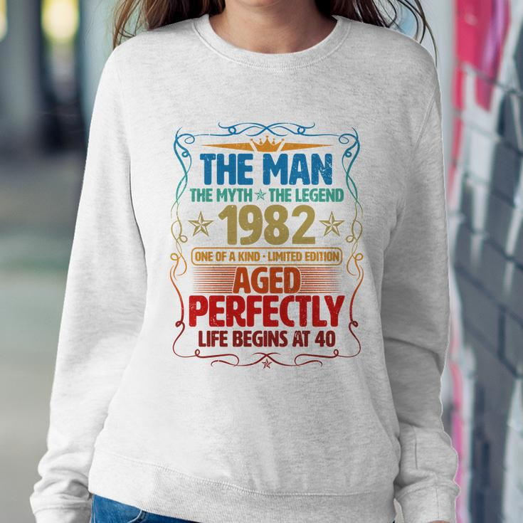 The Man Myth Legend 1982 Aged Perfectly 40Th Birthday Tshirt Sweatshirt Gifts for Her
