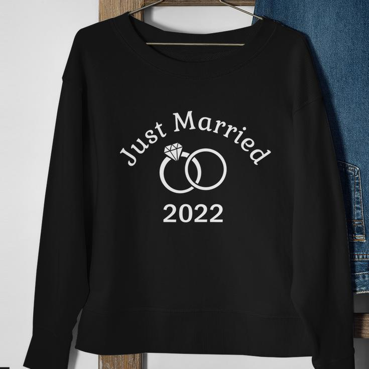 2022 Wedding Ring Matching Couple Just Married Sweatshirt Gifts for Old Women