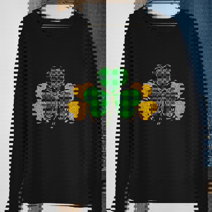 Buffalo Shamrock Plaid Irish Clovers Graphic Design Printed Casual Daily Basic Sweatshirt Gifts for Old Women