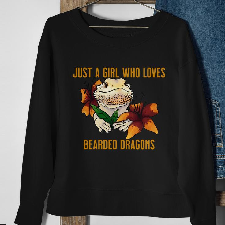 Just A Girl Who Loves Bearded Dragons Sweatshirt Gifts for Old Women