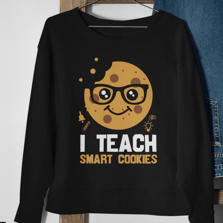 Proud Teacher I Teach Smart Cookies Graphic Plus Size Shirt For Teacher Female Sweatshirt Gifts for Old Women