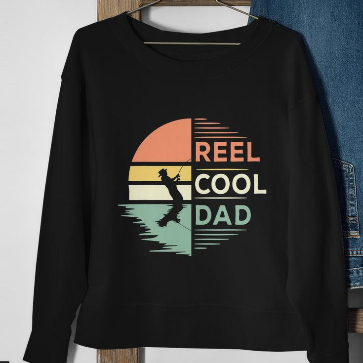 Retro Reel Cool Dad Fishing Fisherman Fisher Funny Bass Fisher Sweatshirt Gifts for Old Women
