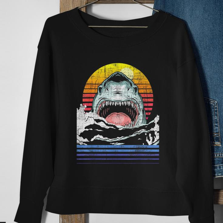 Retro Vintage Shark Marine Biologist Wildlife Shark Lovers Sweatshirt Gifts for Old Women