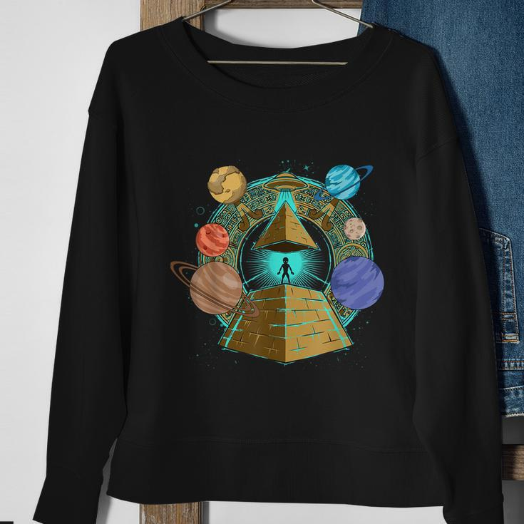 Sci Fi Ufo Abduction Pyramids Ancient Egypt Science Alien Sweatshirt Gifts for Old Women