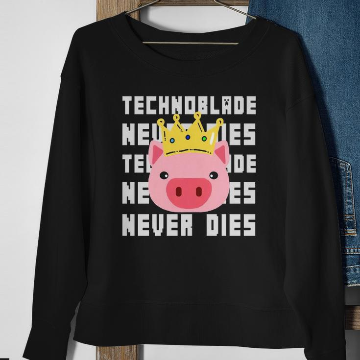Technoblade Never Dies Technoblade Dream Smp Gift Sweatshirt Gifts for Old Women