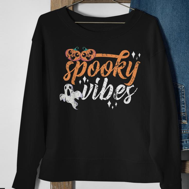 Vintage Spooky Vibes Halloween Novelty Graphic Art Design Sweatshirt Gifts for Old Women