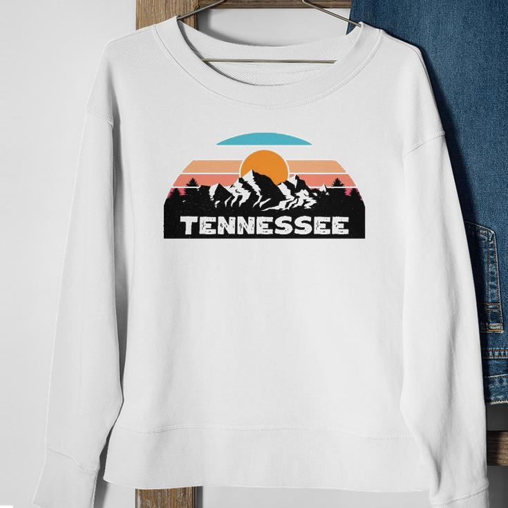 Tennessee Retro Vintage Sunset Mountain Tennessee Lovers Sweatshirt Gifts for Old Women