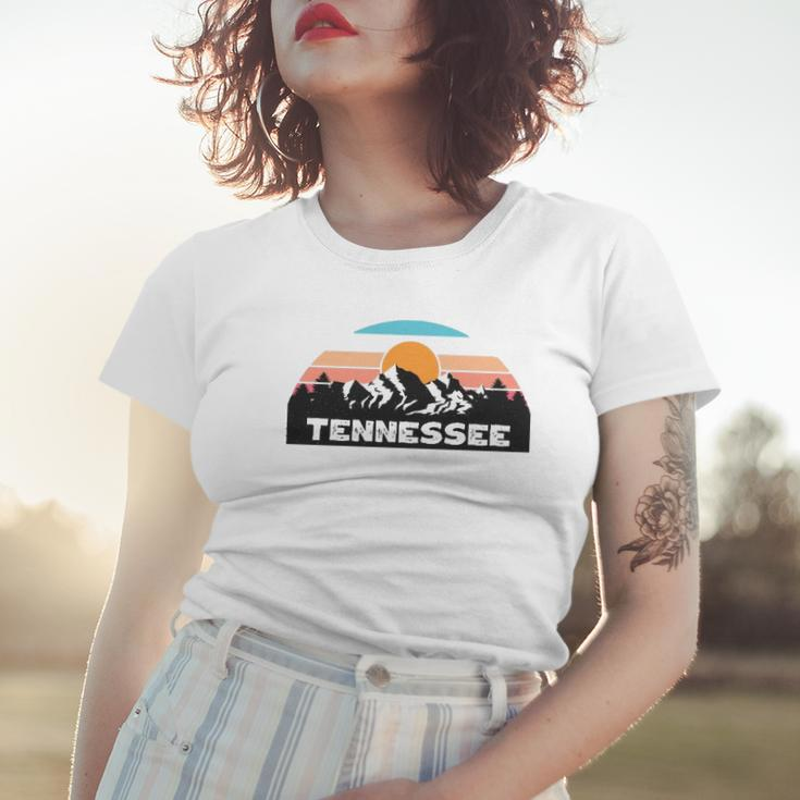Tennessee Retro Vintage Sunset Mountain Tennessee Lovers Women T-shirt Gifts for Her