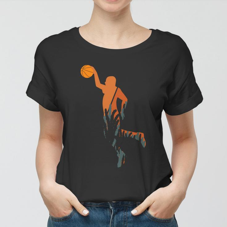 Vintage Basketball Player Basketball Lover Retro Basketball Fan Women T-shirt