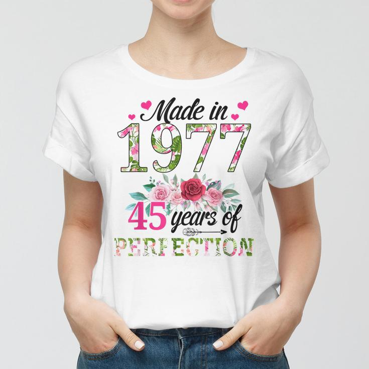 Made In 1977 Floral 45 Year Old 45Th Birthday Gifts Women Women T-shirt