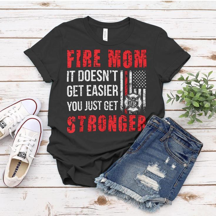 Firefighter Proud Firefighter Mom Fire Mom Of A Fireman Mother Women T-shirt Funny Gifts