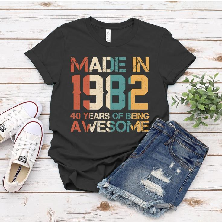 Retro Made In 1982 40 Years Of Being Awesome Birthday Women T-shirt Unique Gifts