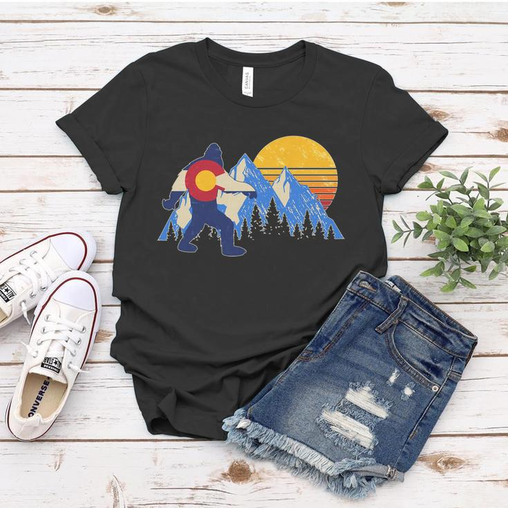Vintage Bigfoot Colorado Flag Retro Sun Mountains Women T-shirt Unique Gifts