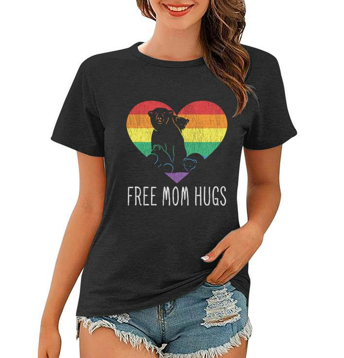 Free Mom Hugs Mama Bear Proud Mother Parent Pride Lgbt Mom Cute Gift Women T-shirt